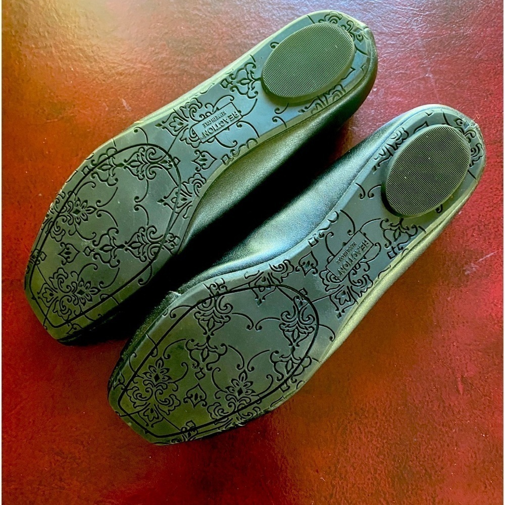 Modern Bow Flats Detail Kenneth Cole NEW! Never Worn Size 8 - Picture 5 of 6